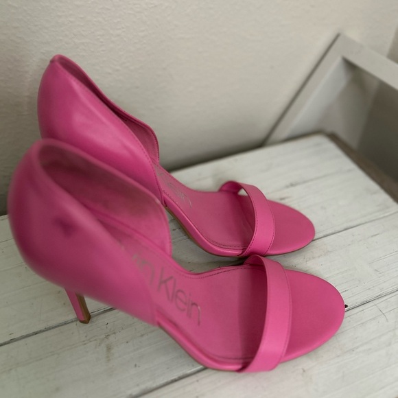 Calvin Klein Pink Heels Elegant Design - Picture 5 of 7